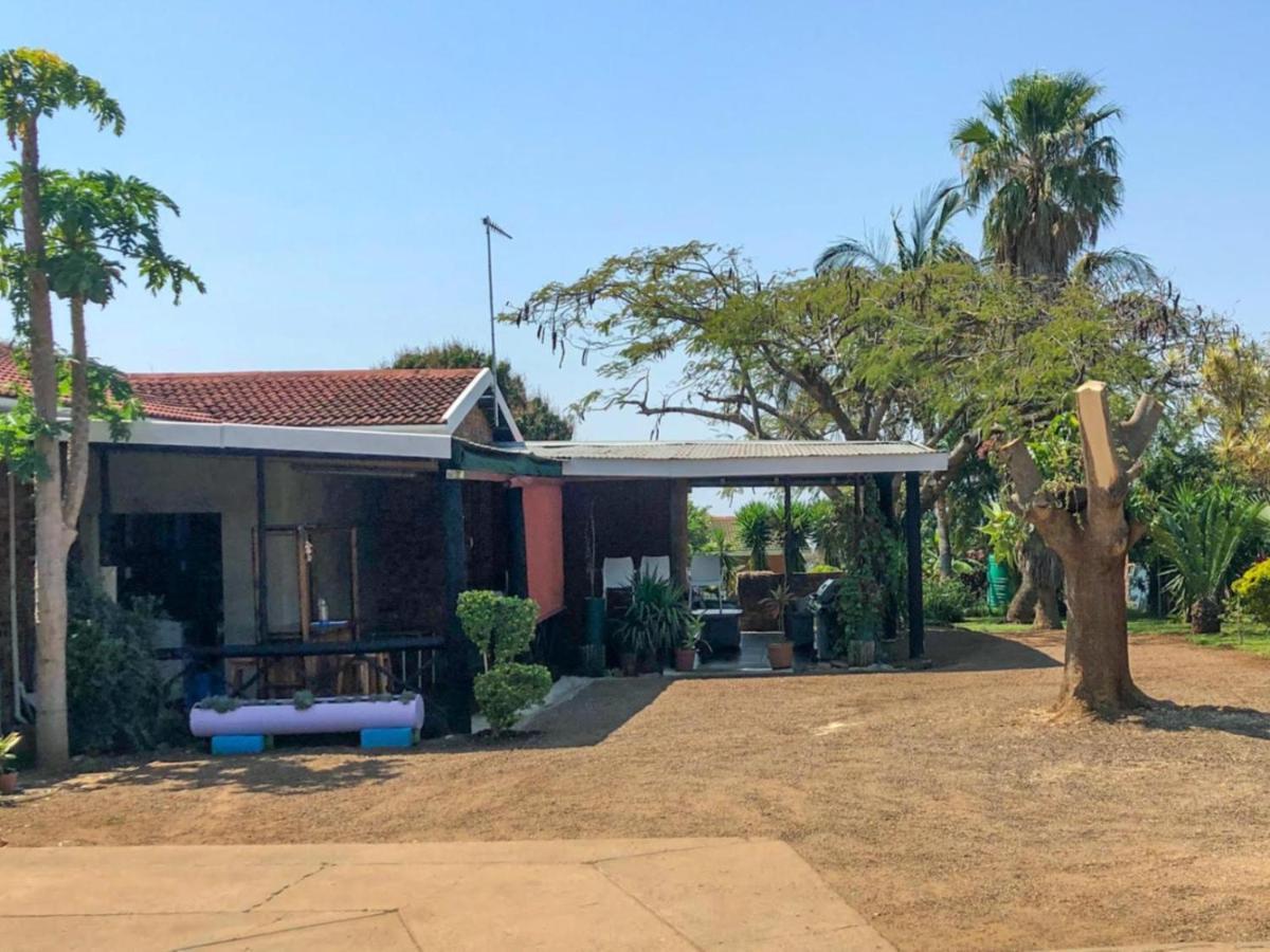 Jozini Guesthouse エクステリア 写真