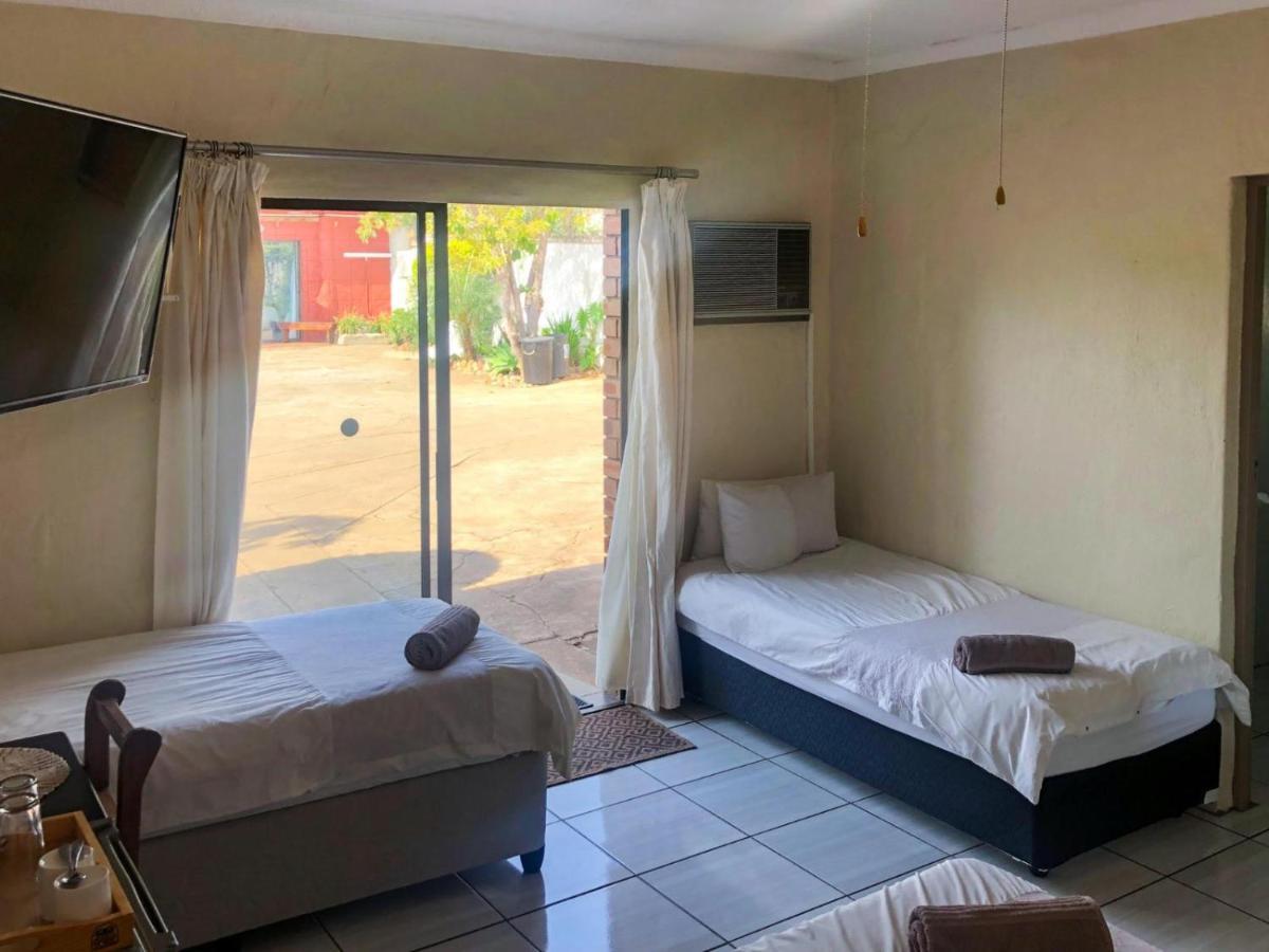Jozini Guesthouse 部屋 写真